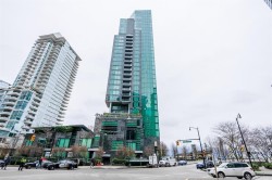 439 16th Street E North Vancouver, BC V7L 2T4