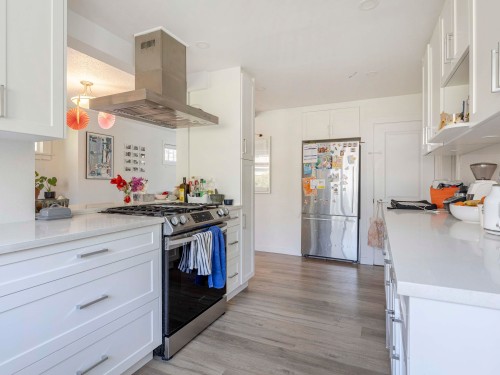 2325 8Th Avenue W, Vancouver, BC 