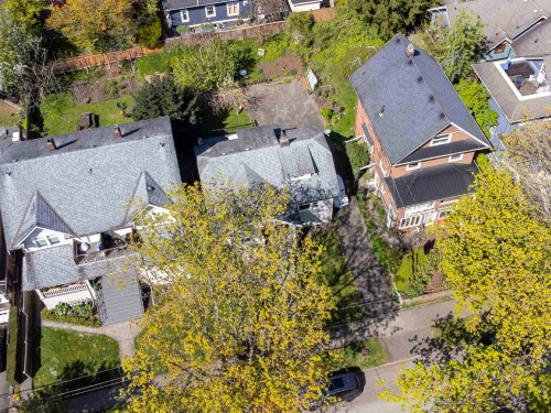 2325 8Th Avenue W, Vancouver, BC 