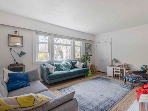 2325 8Th Avenue W, Vancouver, BC 