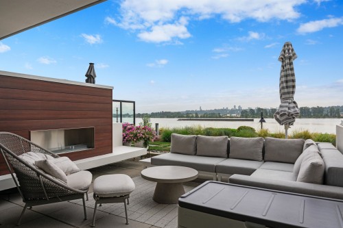 TH210-210 Salter Street  New Westminster, BC V3M 0J9