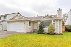 11915 237a Street  Maple Ridge, BC V4R 1V9