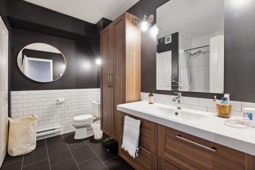 158 22Nd Street W, North Vancouver, BC 