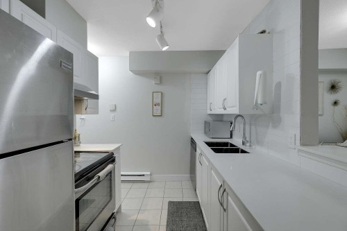 209-3978 Albert Street, Burnaby, BC 