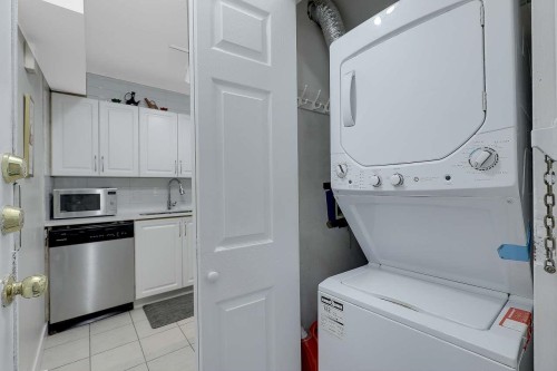 209-3978 Albert Street, Burnaby, BC 