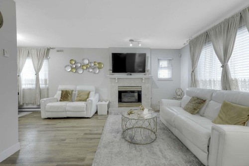 209-3978 Albert Street, Burnaby, BC 