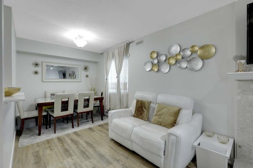 209-3978 Albert Street, Burnaby, BC 