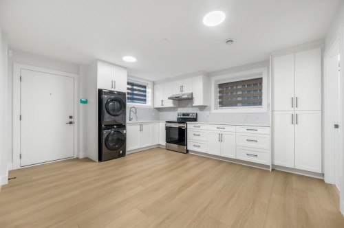 1330 64Th Avenue E, Vancouver, BC 