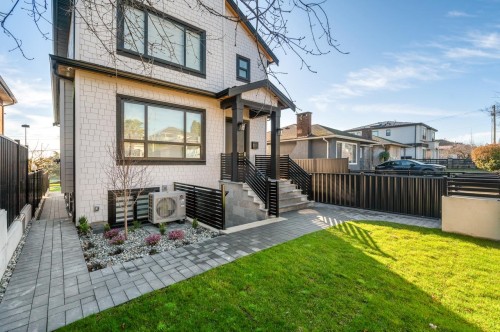 1330 64Th Avenue E, Vancouver, BC 