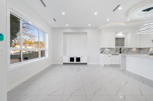 1330 64Th Avenue E, Vancouver, BC 