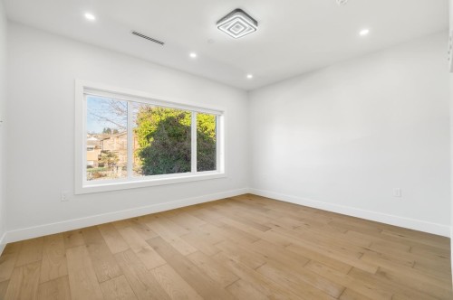 1330 64Th Avenue E, Vancouver, BC 