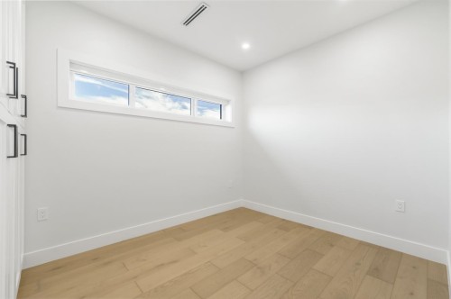 1330 64Th Avenue E, Vancouver, BC 