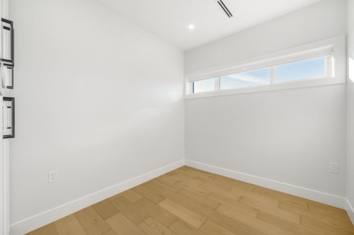 1330 64Th Avenue E, Vancouver, BC 