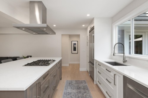 2678 Ailsa Crescent, North Vancouver, BC 