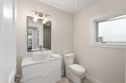 2678 Ailsa Crescent, North Vancouver, BC 
