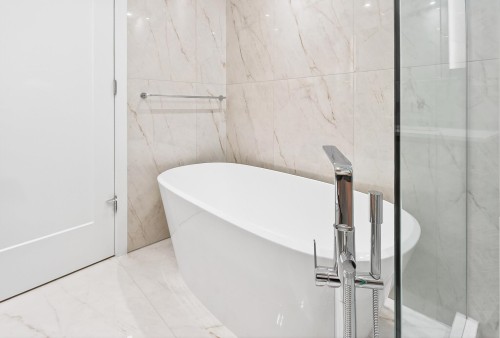 703-135 13Th Street E, North Vancouver, BC 