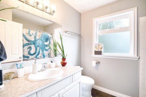 6302 Jasper Road, Sechelt, BC 