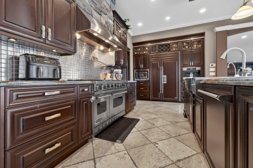 24228 River Road, Maple Ridge, BC 