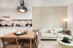 2405-3888 Evergreen Place  Burnaby, BC V3J 0M3