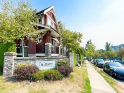 401-7088 Mont Royal Square  Vancouver, BC V5S 4X7