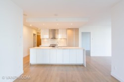 1106-4670 Assembly Way  Burnaby, BC V5H 0H3