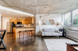 917 Station Street  Vancouver, BC V6A 4J8