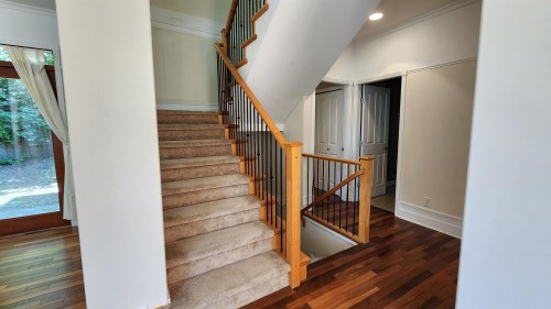 1170 17Th Street W, North Vancouver, BC 