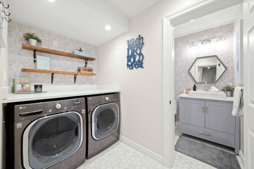 2569 Hyannis Point, North Vancouver, BC 