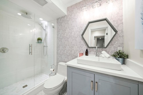 2569 Hyannis Point, North Vancouver, BC 