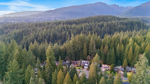 2569 Hyannis Point, North Vancouver, BC 