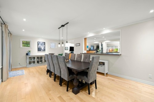 2569 Hyannis Point, North Vancouver, BC 
