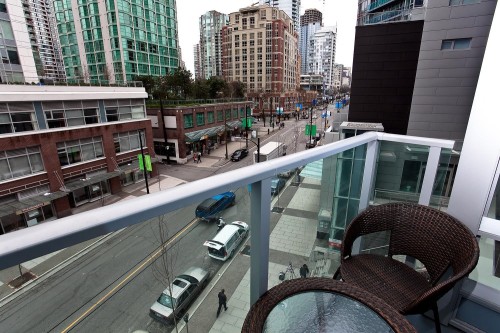 306-233 Robson Street , Vancouver, BC V6B 0E8 3