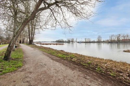 8528 Lighthouse Way, Vancouver, BC 