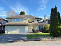 5831 Laurelwood Court  Richmond, BC V7C 5J1