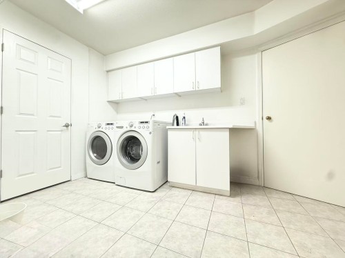 5831 Laurelwood Court, Richmond, BC 