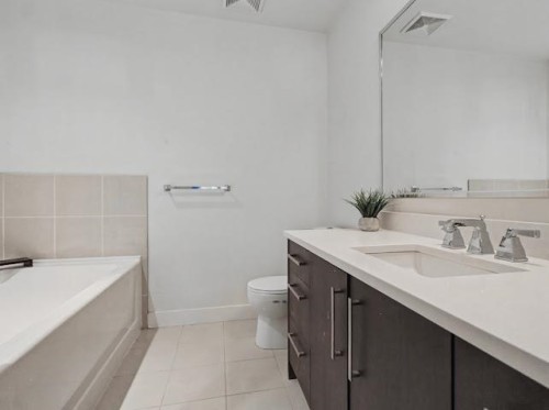 1605-8485 New Haven Close, Burnaby, BC 