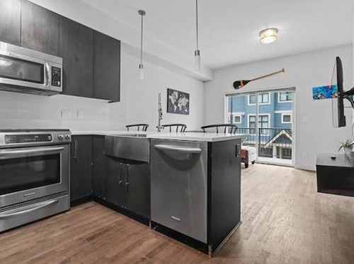 1605-8485 New Haven Close, Burnaby, BC 