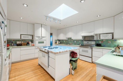 5942 Laurel Street, Vancouver, BC 