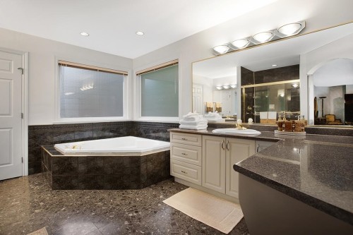 1620 Parkway Boulevard, Coquitlam, BC 