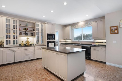 1620 Parkway Boulevard, Coquitlam, BC 