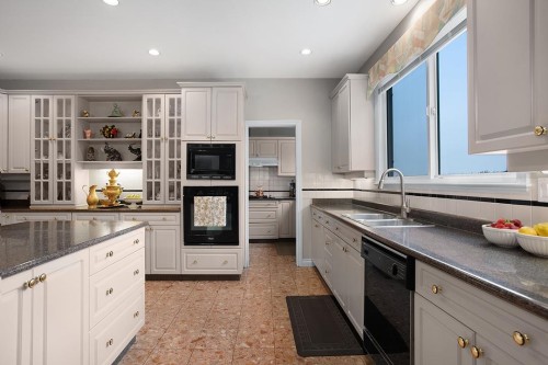 1620 Parkway Boulevard, Coquitlam, BC 