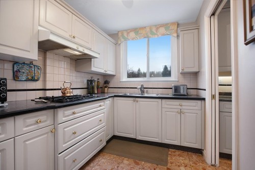 1620 Parkway Boulevard, Coquitlam, BC 