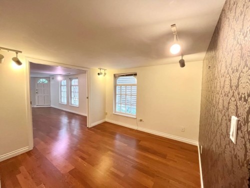 2245 15Th Avenue W, Vancouver, BC 