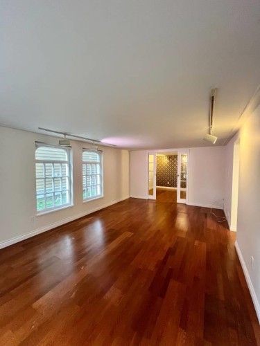 2245 15Th Avenue W, Vancouver, BC 