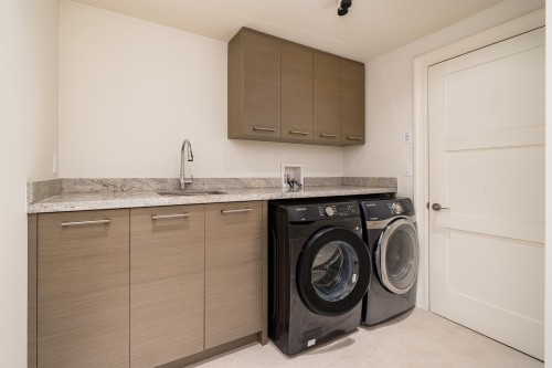 1461 47Th Avenue W, Vancouver, BC 