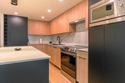 1050 Burrard Street, Vancouver, BC 