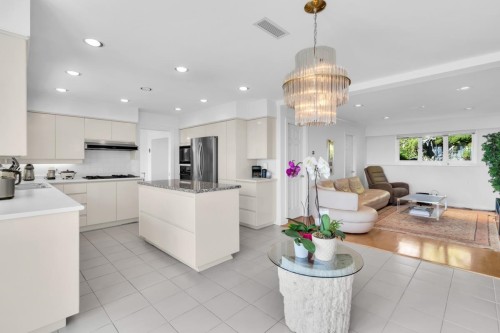 705 Andover Crescent, West Vancouver, BC 