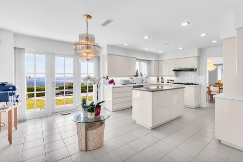 705 Andover Crescent, West Vancouver, BC 