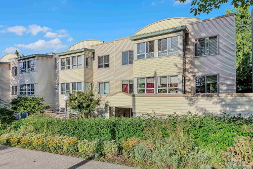 103-3624 Fraser Street  Vancouver, BC V5V 4C8