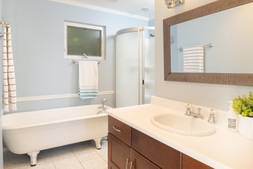 2558 Mathers Avenue, West Vancouver, BC 